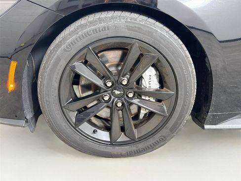 Used 2025 Ford Mustang GT RWD image 21
