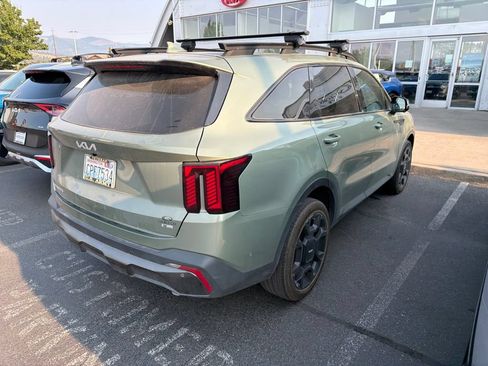 Used 2024 Kia Sorento SX AWD/4WD image 2