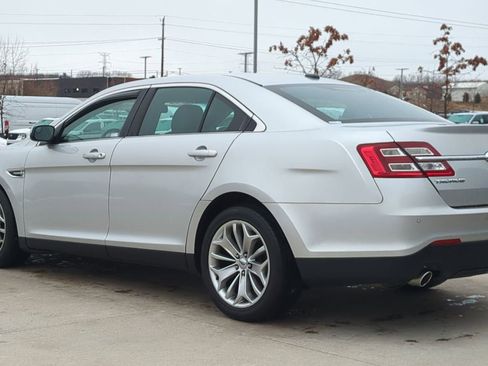 Used 2014 Ford Taurus Limited image 3