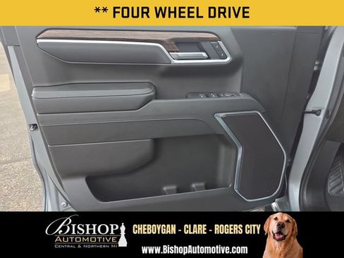 Used 2025 GMC Sierra 1500 SLE AWD/4WD image 15