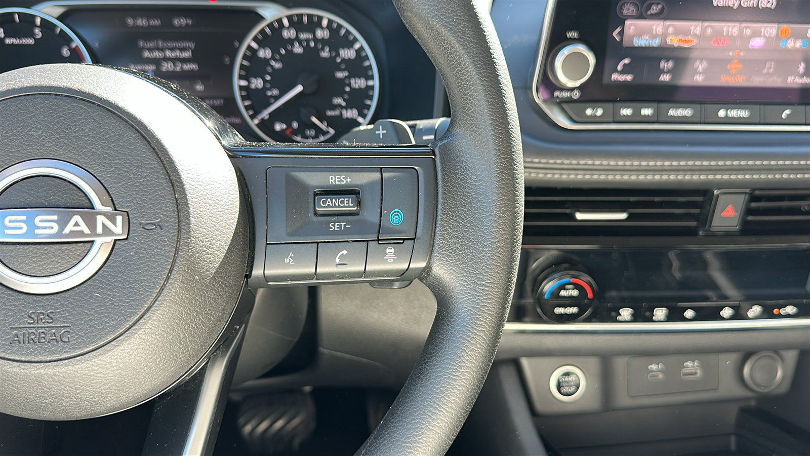 Certified 2022 Nissan Rogue SV AWD/4WD image 15