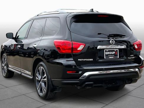 Used 2019 Nissan Pathfinder Platinum image 11