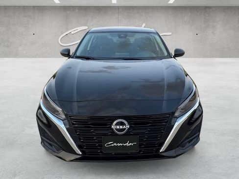 Used 2025 Nissan Altima 2.5 SV FWD image 18