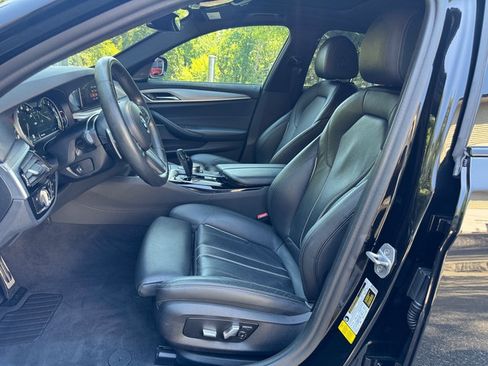 Used 2019 BMW 530i w/ M Sport Package RWD image 11
