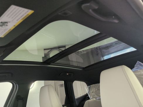 Used 2026 BMW X1 xDrive28i w/ Technology Package image 11