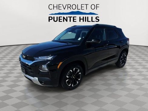 Used 2021 Chevrolet TrailBlazer LT w/ Convenience Package FWD image 4