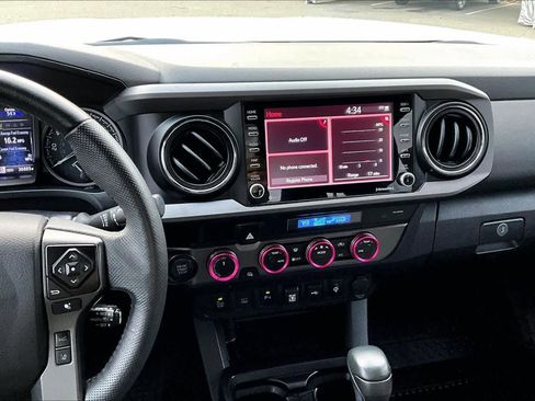 Certified 2021 Toyota Tacoma TRD Off-Road image 6