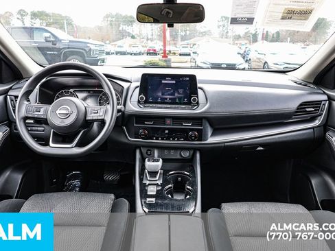 Used 2024 Nissan Rogue SV FWD image 31