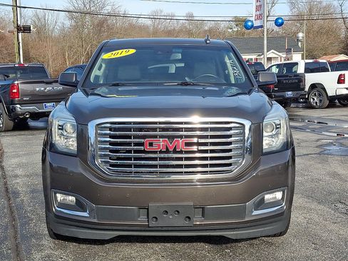 Used 2019 GMC Yukon XL SLT w/ Premium Edition image 2