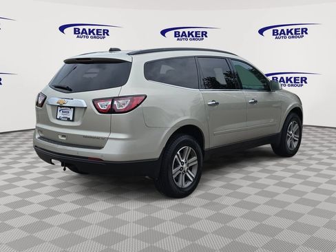 Used 2016 Chevrolet Traverse LT FWD image 5