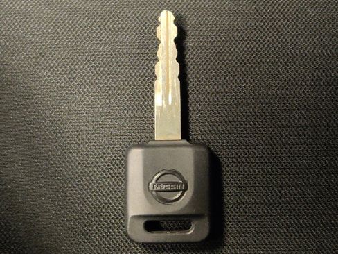 Used 2025 Nissan Versa S w/ S Plus Package FWD image 32