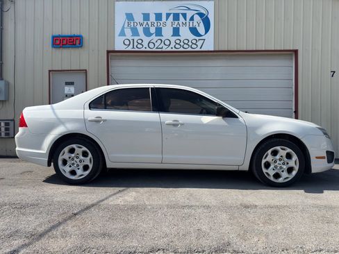 Used 2011 Ford Fusion SE FWD image 11