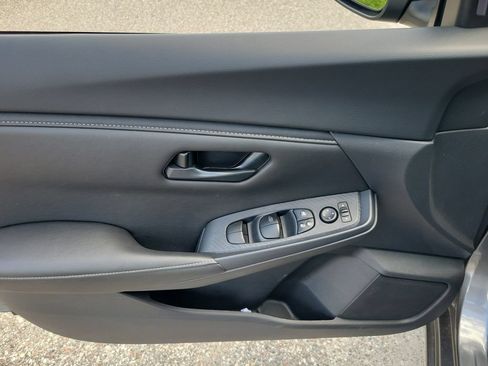 Certified 2025 Nissan Sentra S FWD image 11