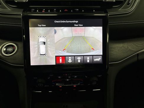 Used 2023 Jeep Grand Cherokee L Limited w/ Luxury Tech Group II image 39