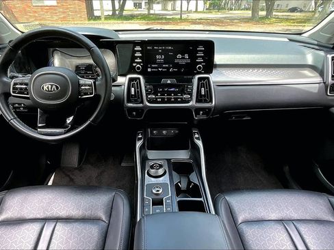 Used 2021 Kia Sorento EX FWD image 7