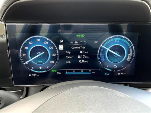 Used 2025 Hyundai Elantra SEL w/ Cargo Package FWD image 13