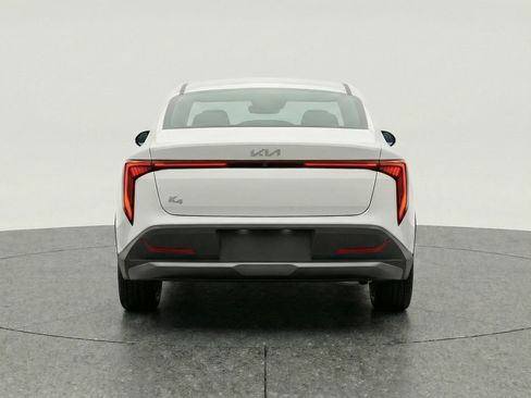 Used 2025 Kia K4 LXS image 7