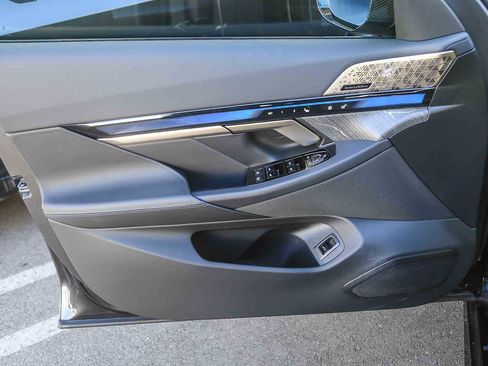 Used 2025 BMW i5 M60 w/ Executive Package image 17