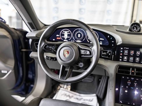 Used 2021 Porsche Taycan 4S w/ Premium Package image 38