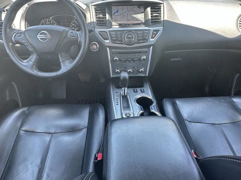 Used 2017 Nissan Pathfinder SL w/ SL Premium Package AWD/4WD image 18