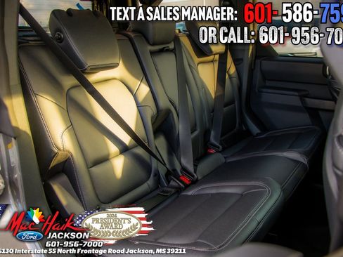 New 2025 Ford Bronco Outer Banks w/ Sasquatch Package AWD/4WD image 41
