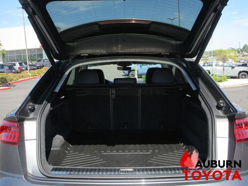 Used 2019 Audi Q8 Prestige AWD/4WD image 16
