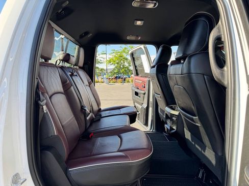 Used 2025 RAM 2500 Limited AWD/4WD image 35