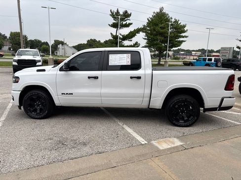 Used 2025 RAM 1500 Big Horn AWD/4WD image 17