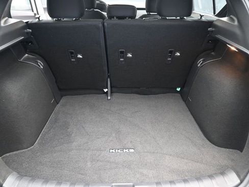 Used 2023 Nissan Kicks SV image 10