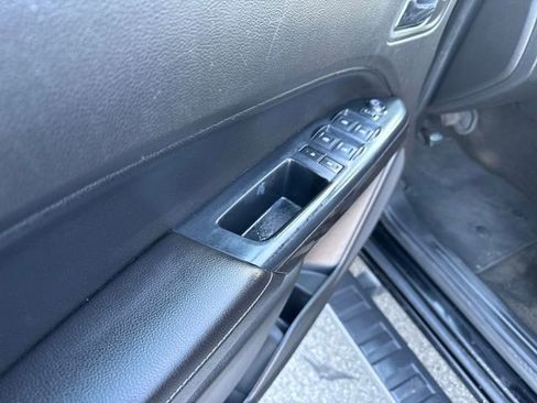 Certified 2015 GMC Canyon SLE w/ SLE Convenience Package image 11