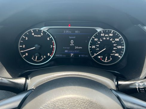Used 2025 Nissan Altima 2.5 SV FWD image 24