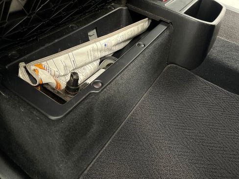 Used 2016 Toyota Tacoma SR RWD image 23