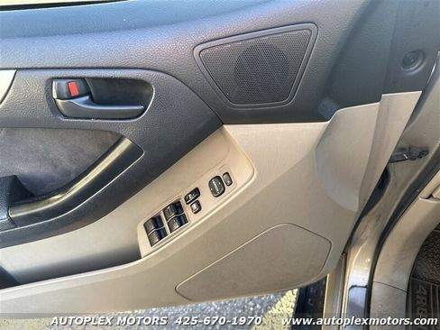 Used 2004 Toyota 4Runner SR5 image 19