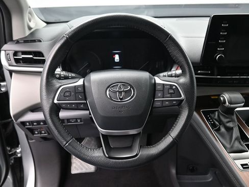 Certified 2024 Toyota Sienna XLE w/ XLE Plus Package image 16