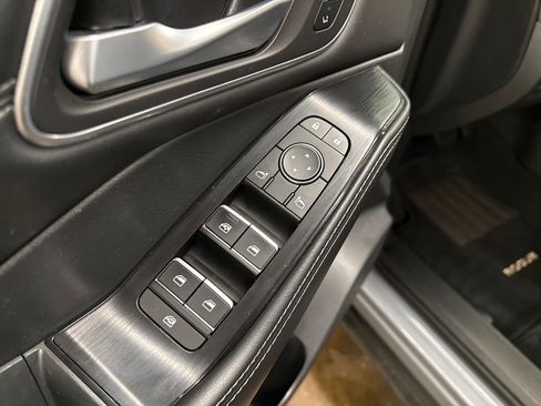 Used 2021 Nissan Rogue SL image 12