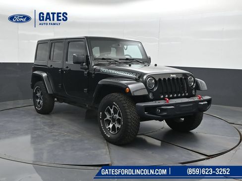 Used 2013 Jeep Wrangler Unlimited Rubicon w/ Connectivity Group AWD/4WD image 4