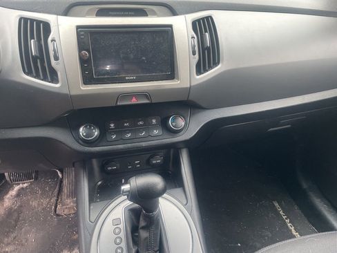 Used 2016 Kia Sportage LX image 8