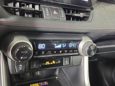 Used 2024 Toyota RAV4 XSE AWD/4WD image 19