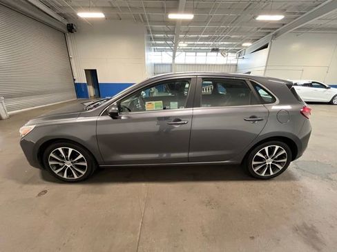 Used 2019 Hyundai Elantra GT image 6