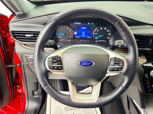 Used 2022 Ford Explorer Limited w/ Equipment Group 301A image 13