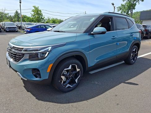 New 2026 Kia Seltos EX AWD/4WD image 3