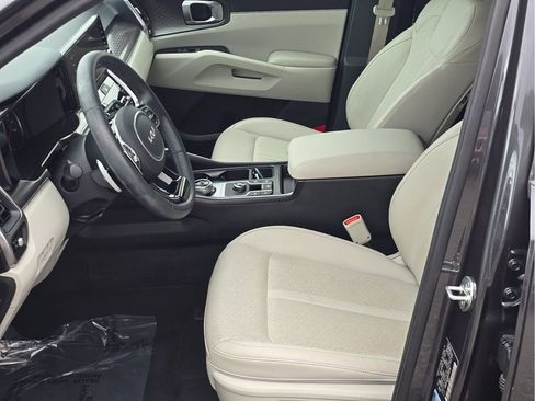 Used 2022 Kia Sorento EX image 14