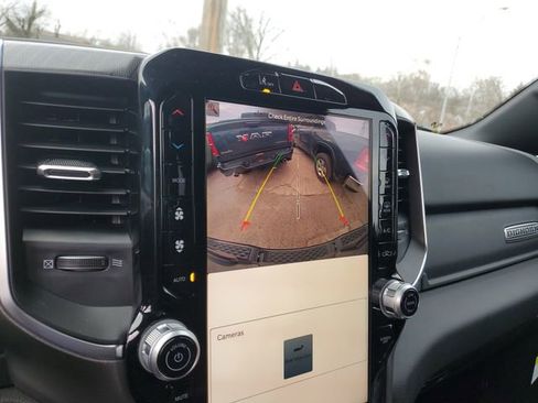 New 2026 RAM 1500 4x4 Crew Cab image 11