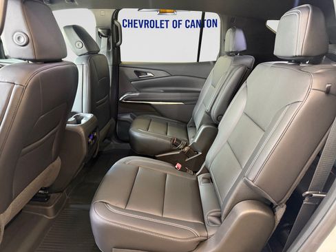 New 2027 Chevrolet Traverse LT w/ Midnight/Sport Edition FWD image 19