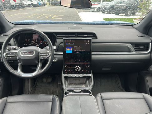 Used 2025 GMC Terrain Elevation w/ Elevation Premium Package AWD/4WD image 15