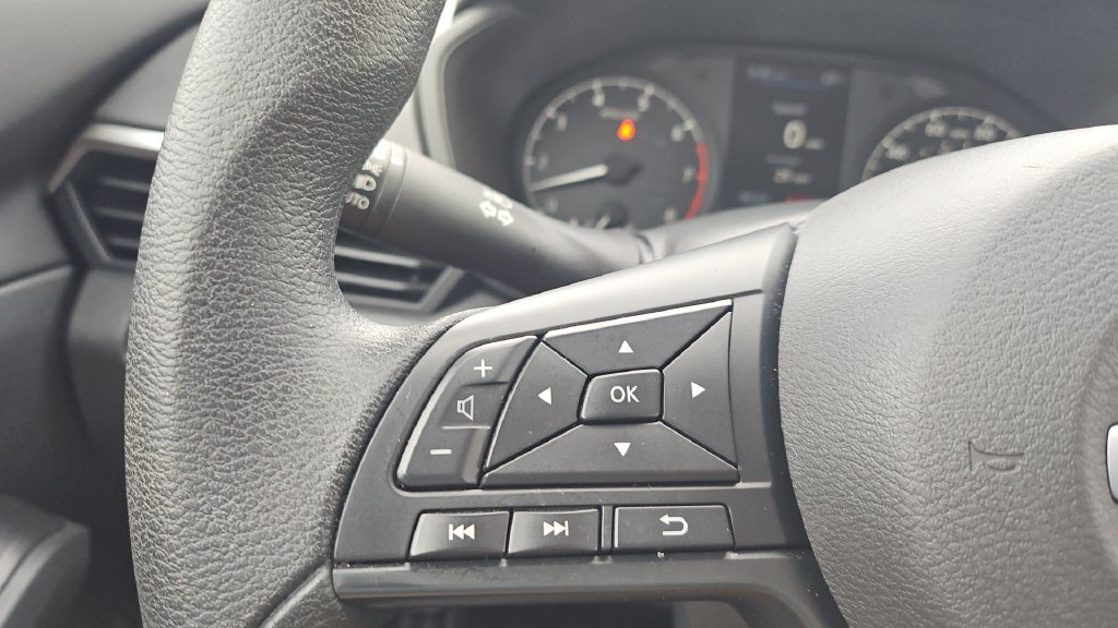 Certified 2025 Nissan Altima 2.5 S FWD image 8