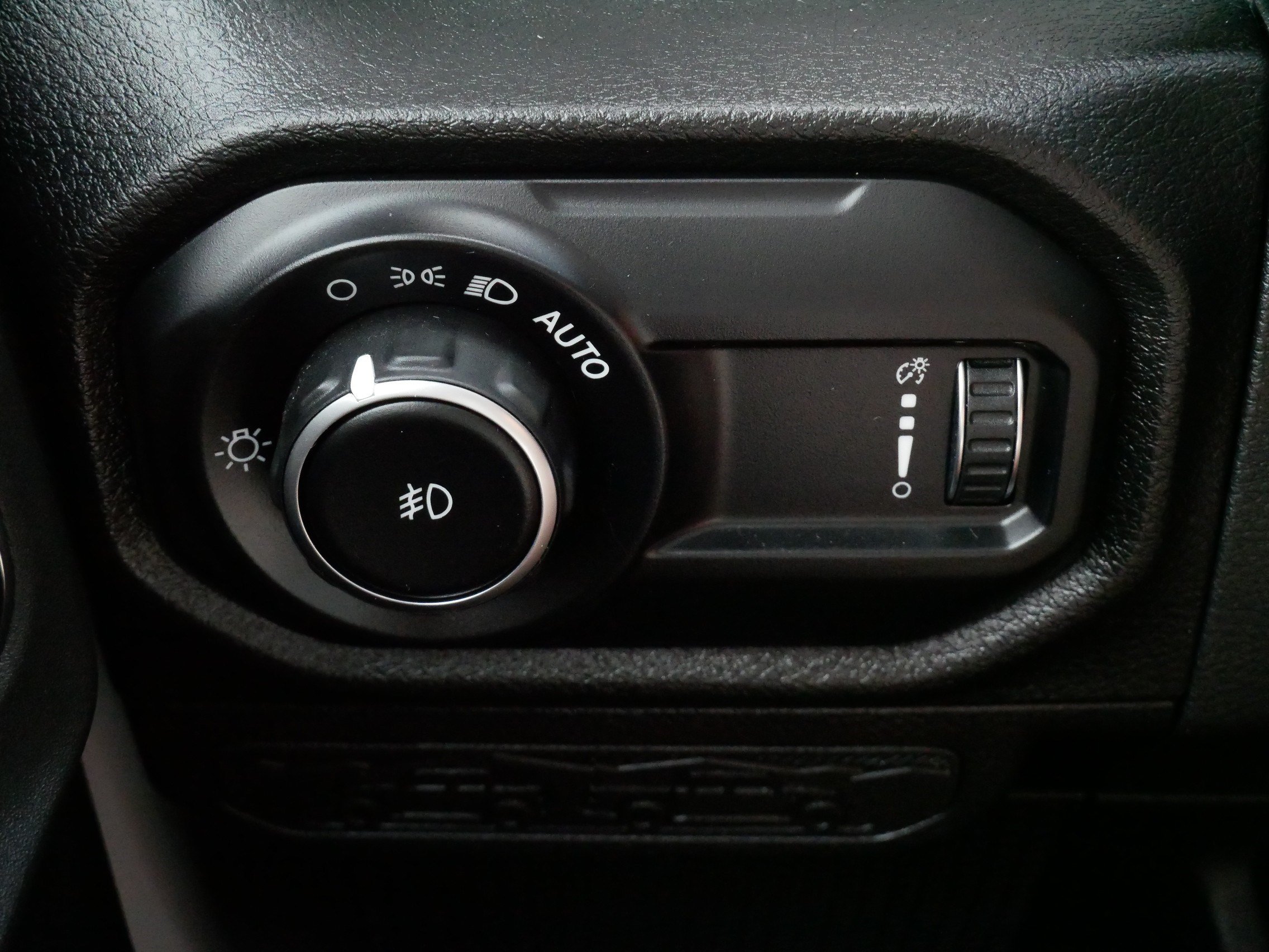 Used 2024 Jeep Wrangler Unlimited Sport AWD/4WD image 26