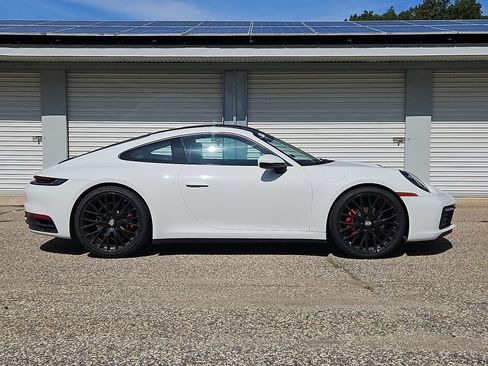 Used 2022 Porsche 911 Carrera 4S AWD/4WD image 8