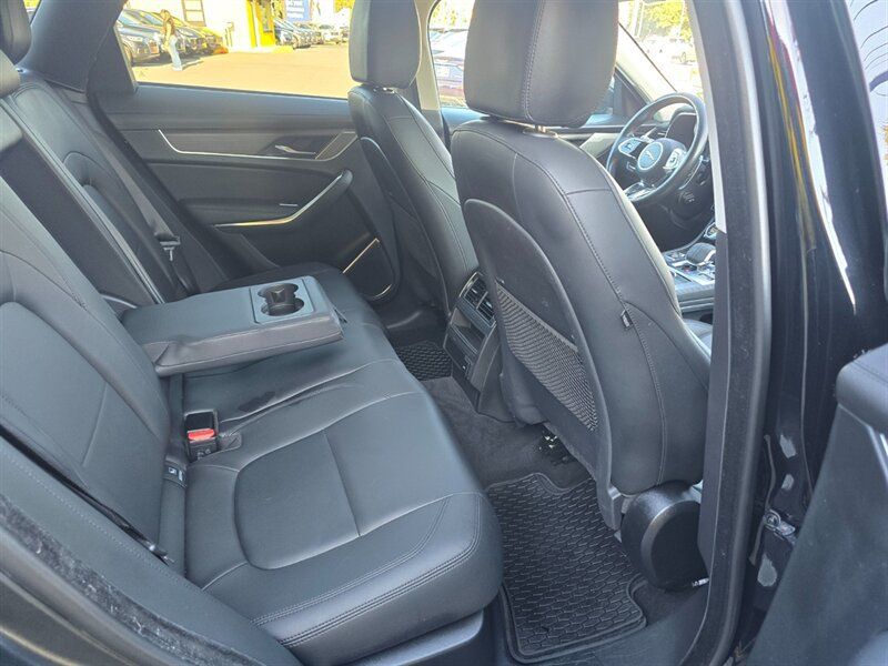 Used 2021 Jaguar F-PACE AWD/4WD image 15
