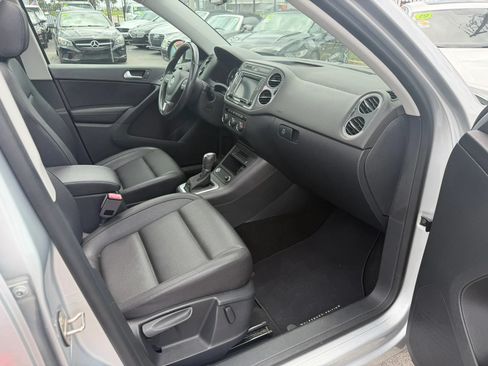 Used 2017 Volkswagen Tiguan Wolfsburg Edition FWD image 10